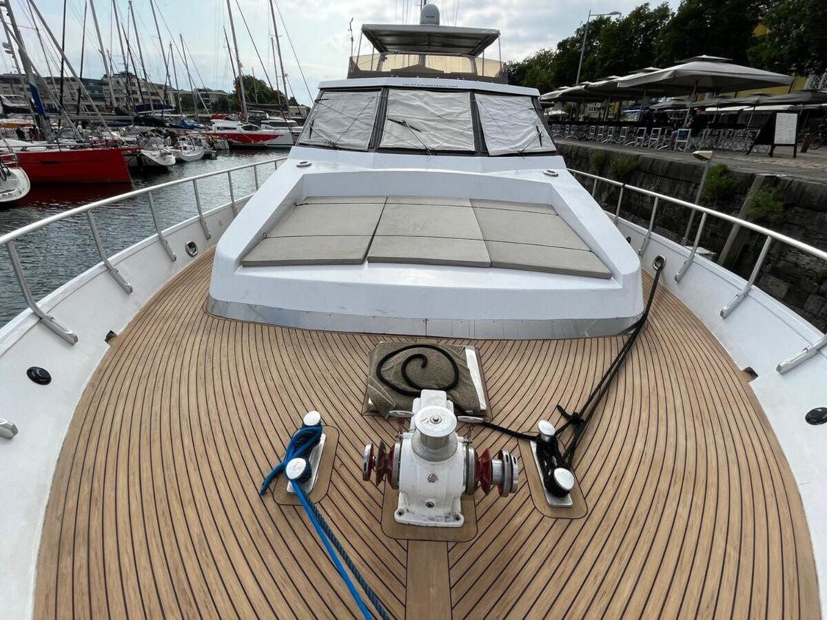 Yacht Aquamarina Vieux Port La Rochelle Hotel La Rochelle  Exterior photo