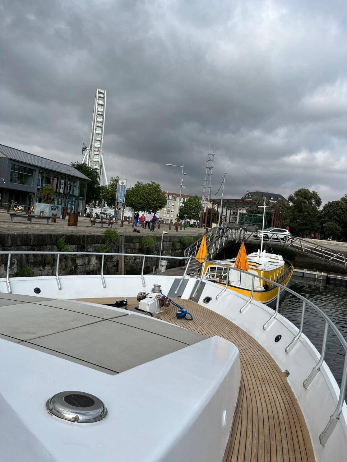 Yacht Aquamarina Vieux Port La Rochelle Hotel La Rochelle  Exterior photo